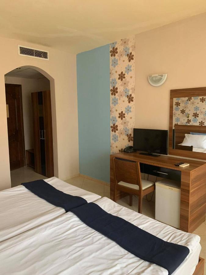 Семеен Хотел Брилянс - Family Hotel Brilliance Varna Exterior photo